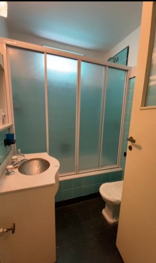 VENTA DEPARTAMENTO DE 4 AMBIENTES CON DEPENDENCIA EN RECOLETA