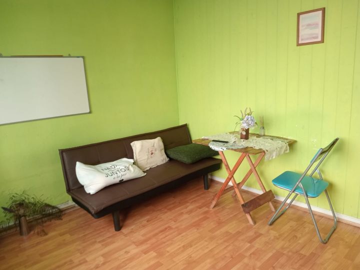 Monoambiento dividido, sin expensas. Castelar Centro.-