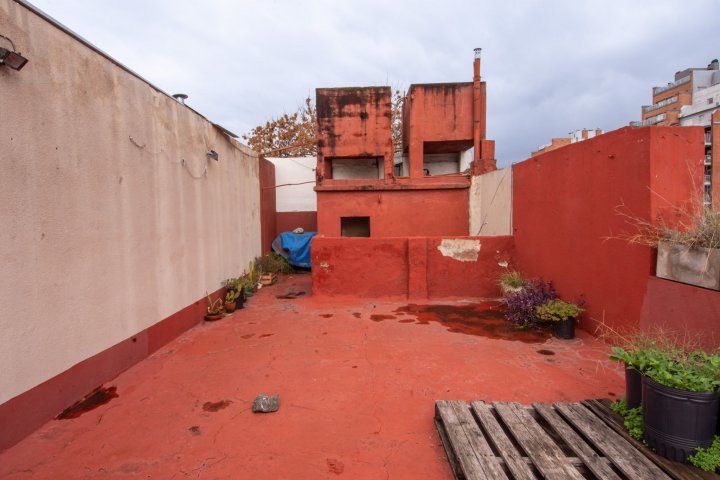 DEPARTAMENTO 2 AMBIENTES CON PATIO Y TERRAZA