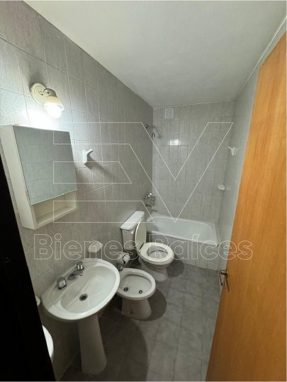 VENTA. NUEVA CORDOBA. DEPARTAMENTO 1 DORMITORIO, PISO ALTO. OBISPO ORO ENTRE SALGUERO Y PARANA.