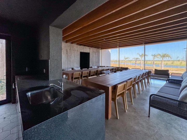 Vida club de campo, orientación sur, ubicación central