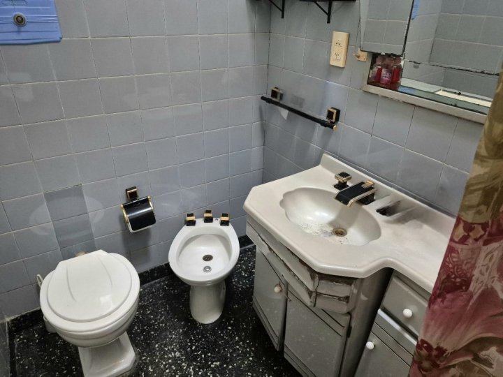 CASA 3 AMB CON COCHERAS Y  FONDO LIBRE en San Martin