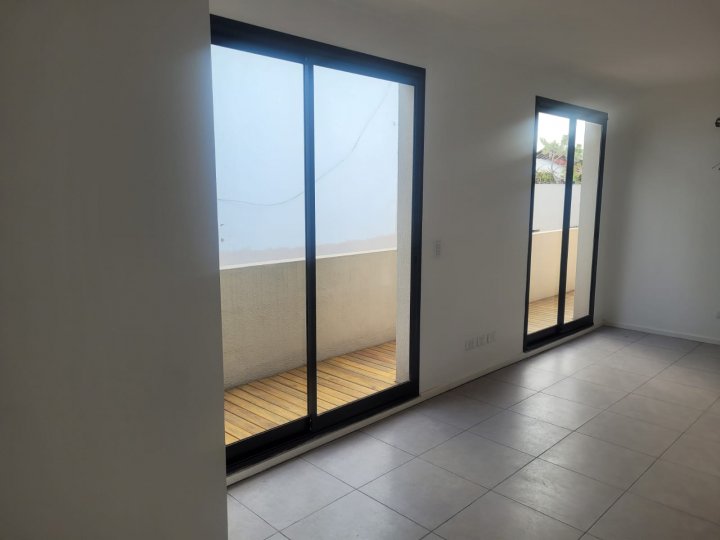 ALQUILER Depto. 2 Ambientes grandes 1 Piso en PH a Estrenar - 72 m2 totales