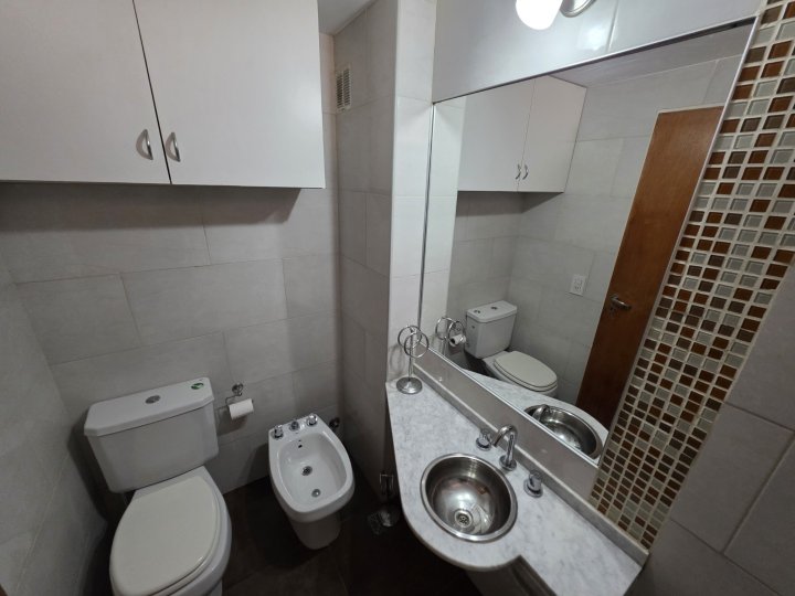 Departamento duplex, un dormitorio, con increible vista al rio y atardecer