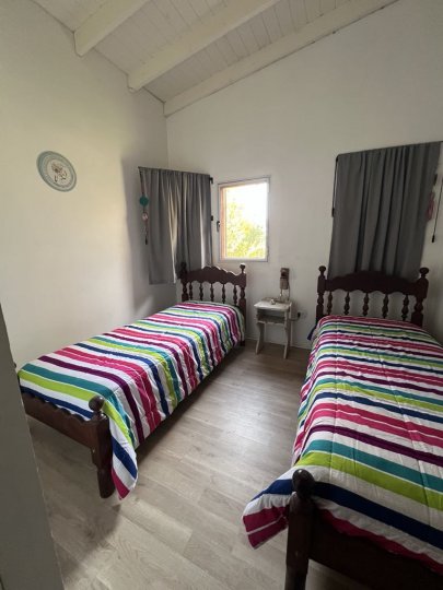 Complejo en venta sobre calle Los Mirlos - Monte