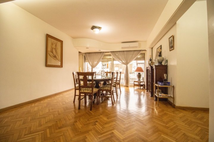 Semipiso 4 Ambientes con balcón y dependencia - Caballito - Baulera - Silencioso - Apto crédito