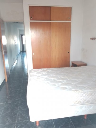Alquiler departamento 2 ambientes con balcon al frente en Morón