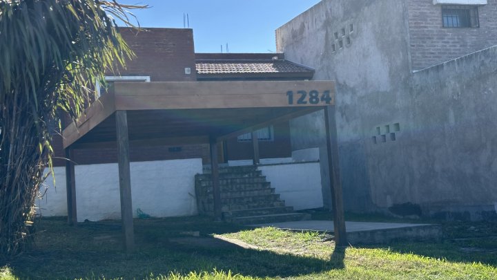 HERMOSA CASA EN SAN NICOLAS CON PISCINA Y VISTA A LAS SIERRAS