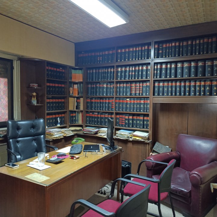 VENTA!!! Lavalle al 1100 - Excelente oficina completa c/ 3 despachos.