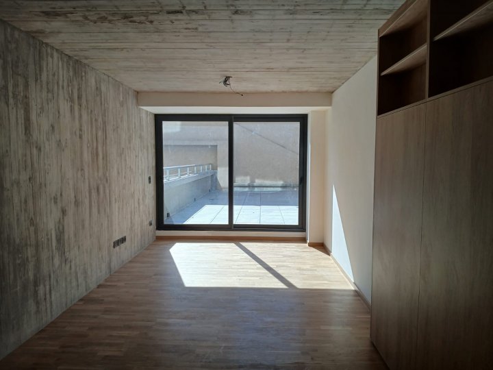 ALQUILER.ESTRENAR. URQUIZA 1950. DEPTO 1 DORM CON PATIO.COCHERA.