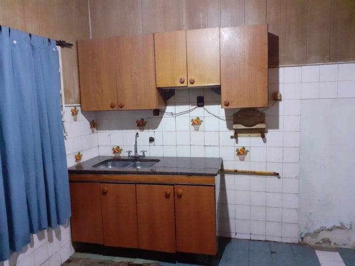Casa en alquiler en barrio Larrea