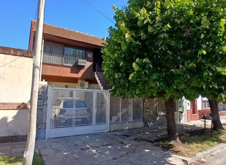 PH en Primer piso | Villa Sarmiento| a 1 cuadra del Acceso Oeste