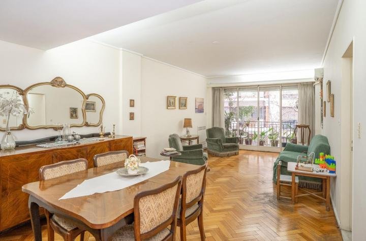 BELGRANO,4AMBIENTES,FRENTE,BALCON,EXCELENTE ESTADO,Y UBICACION, FINOS DETALLES, BALCON SALIENTE
