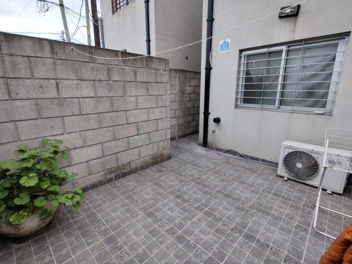 Alquiler Departamento 2 Ambientes con cochera en Moron