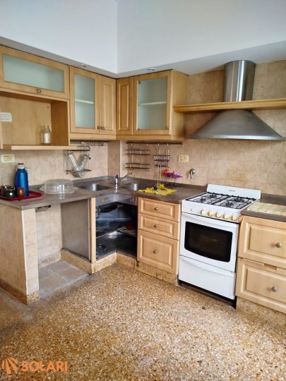 PUEYRREDON 1600 |  CASA 3 DORMITORIOS