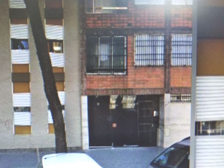 LOCAL CON PRIVADO VIAMONTE AL 600