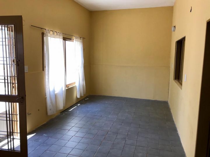 Venta 3 dormitorios Puerto Gral. San Martín CENTRO.