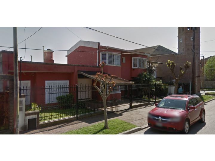 VENTA 2 CASAS JUNTAS FLORIDA RIO. PISCINA. 3 DORMITORIOS. EXCELENTE ESTADO! Aceptaría Departamentos