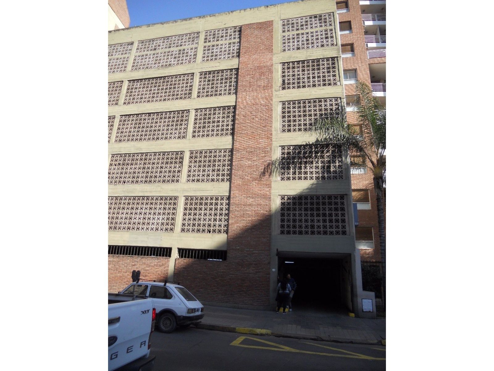 Nueva Cordoba / Venta 18 Cocheras  / Rondeau 470