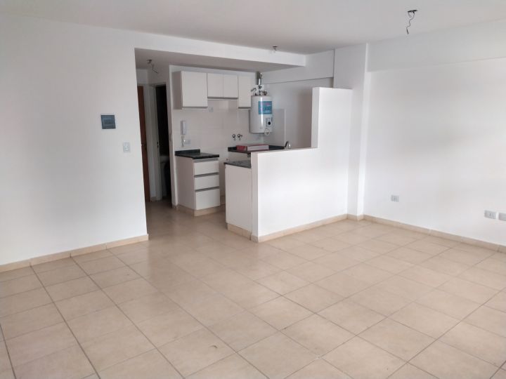 Pte. Roca 620 1 B Monoambiente IMPECABLE / EXCELENTE UBICACION