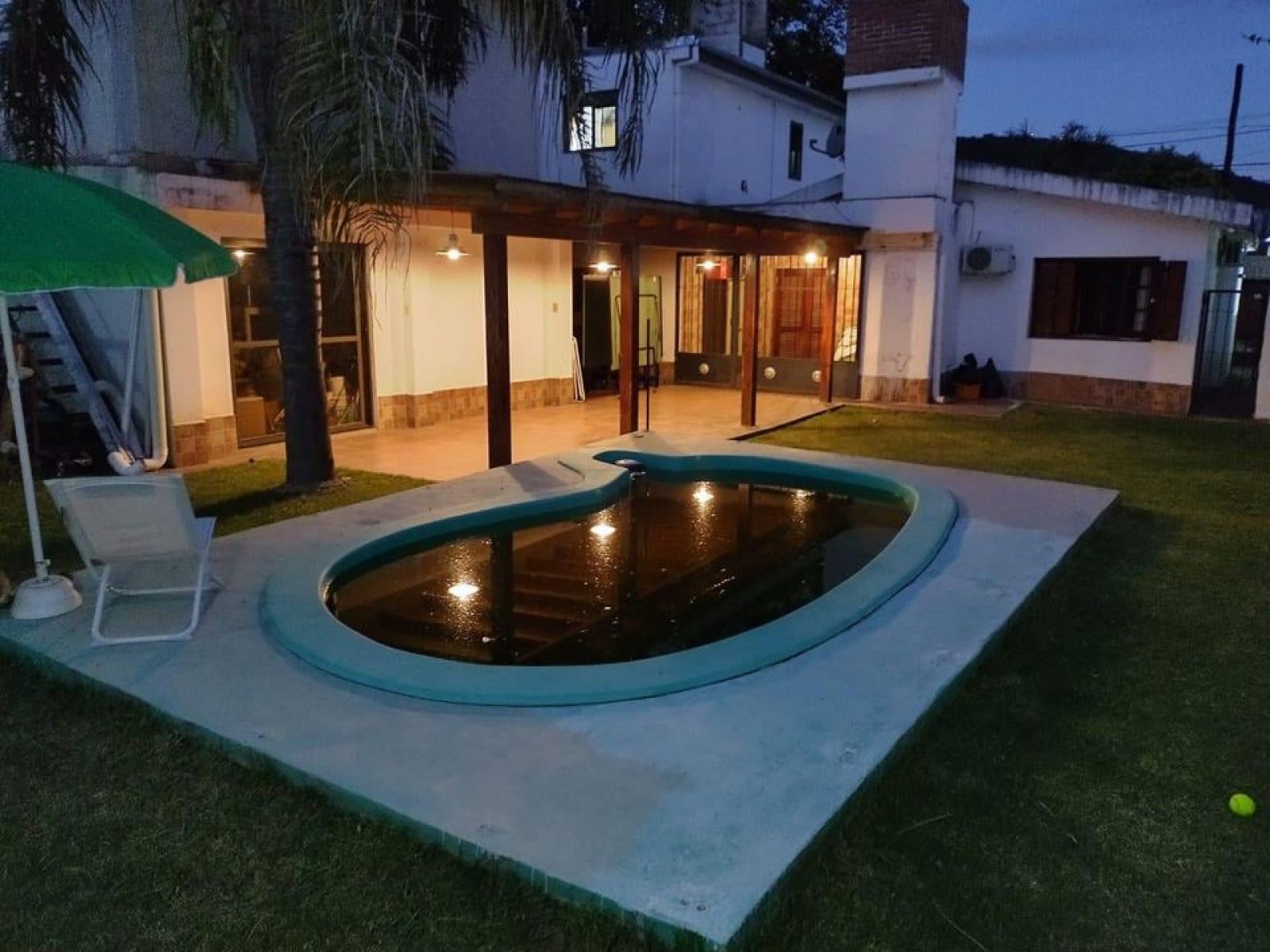 SE VENDE HERMOSA CASA EN CALLE JULIO ROCA LA CALERA