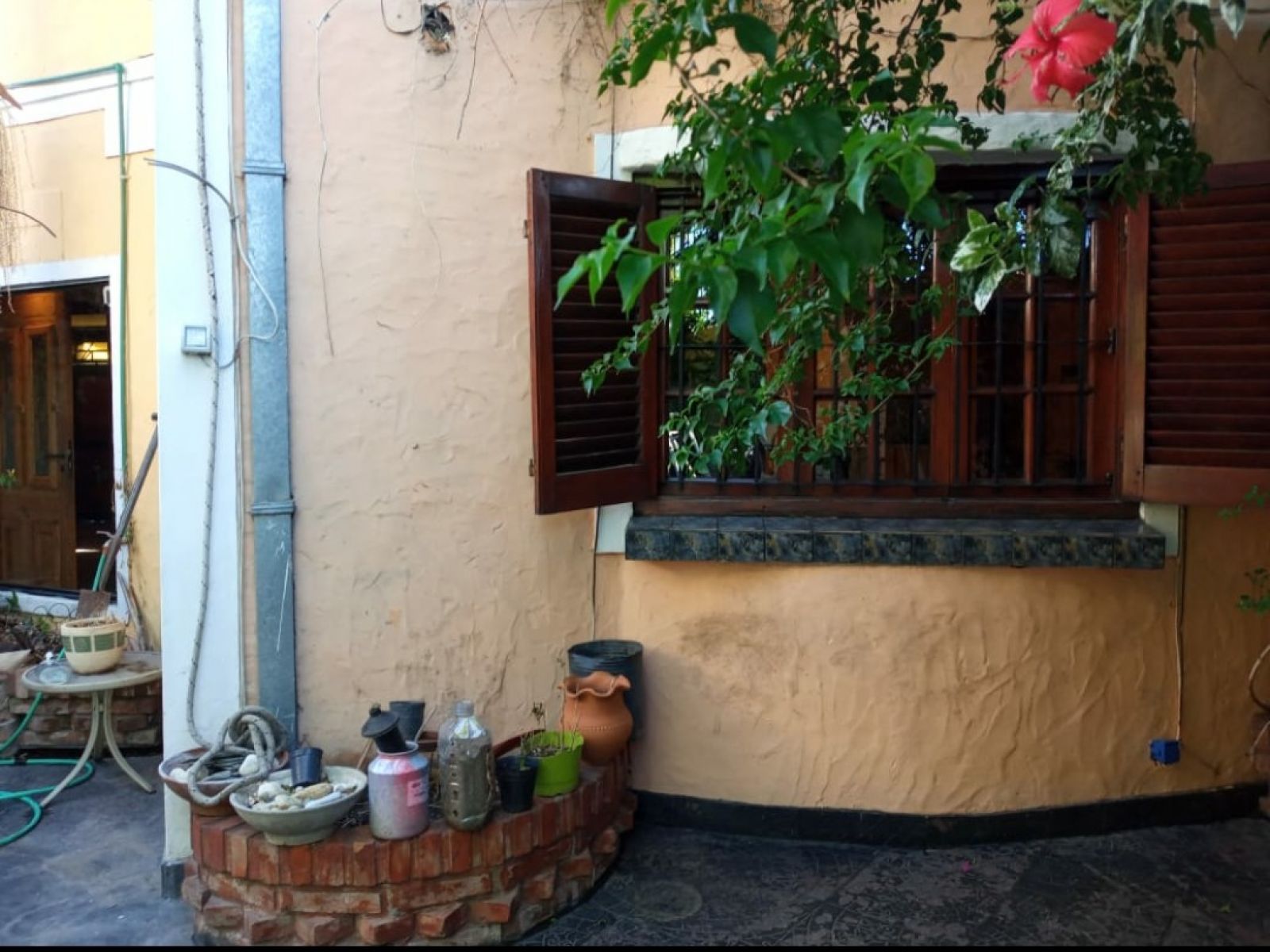 Venta o Permuta Casa 3 Ambientes en Castelar Norte.