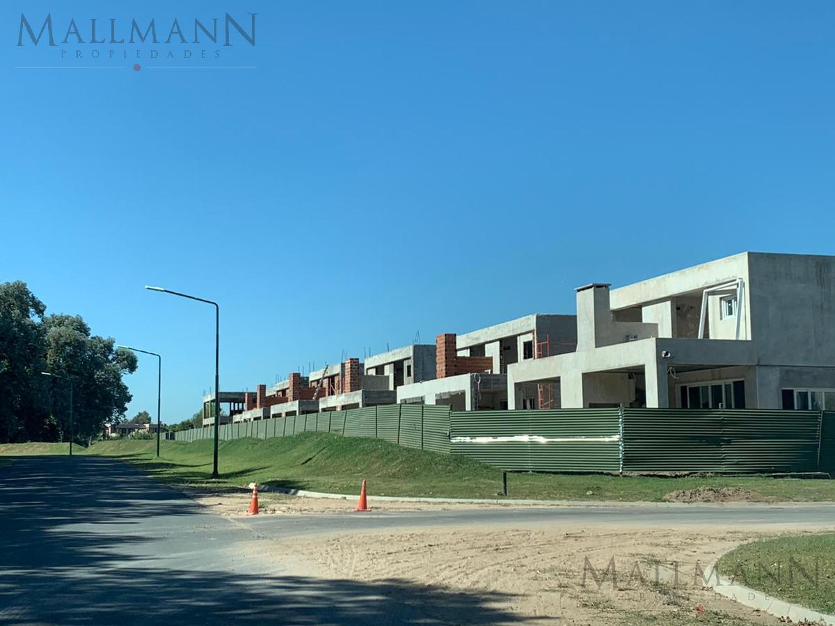 Town Houses en Pilará  Mallmann propiedades