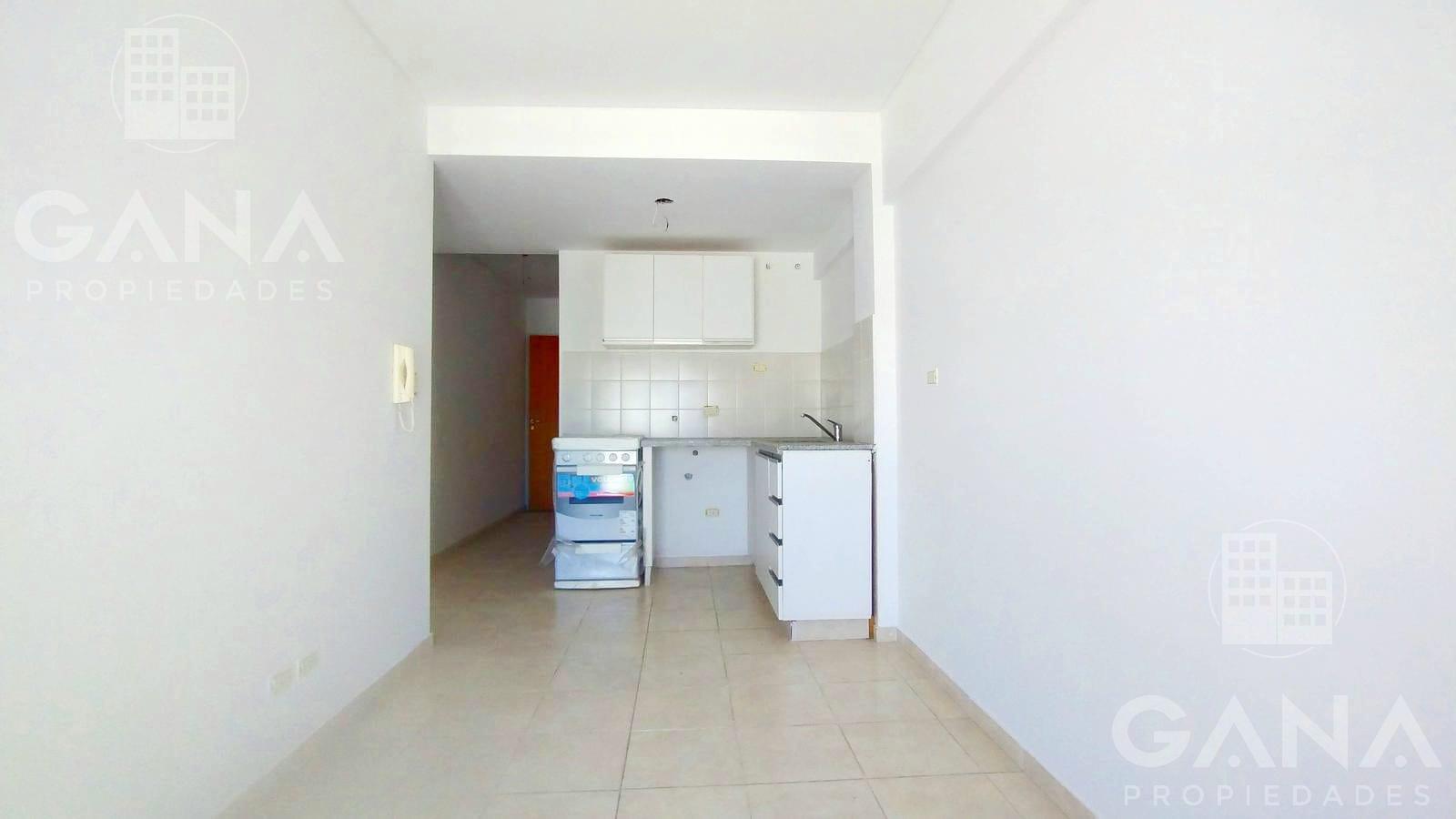 Venta de departamento Monoambiente con balcon al frente zona centrica de rosario