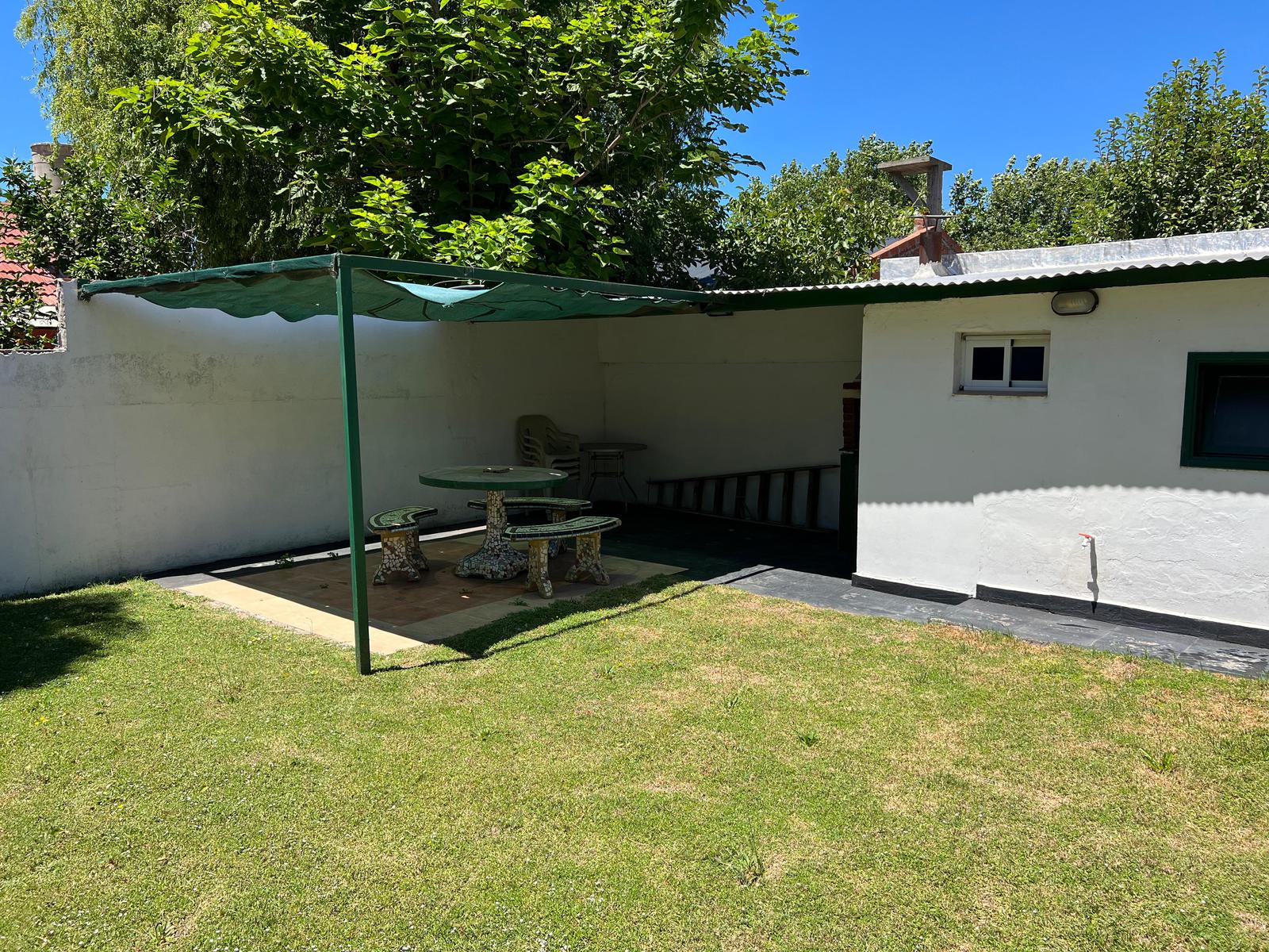 Casa y local en Mar de Ajó Norte