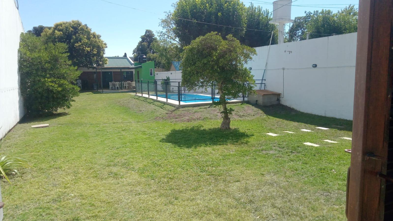 Terreno .  casa y pileta. 25 y 510