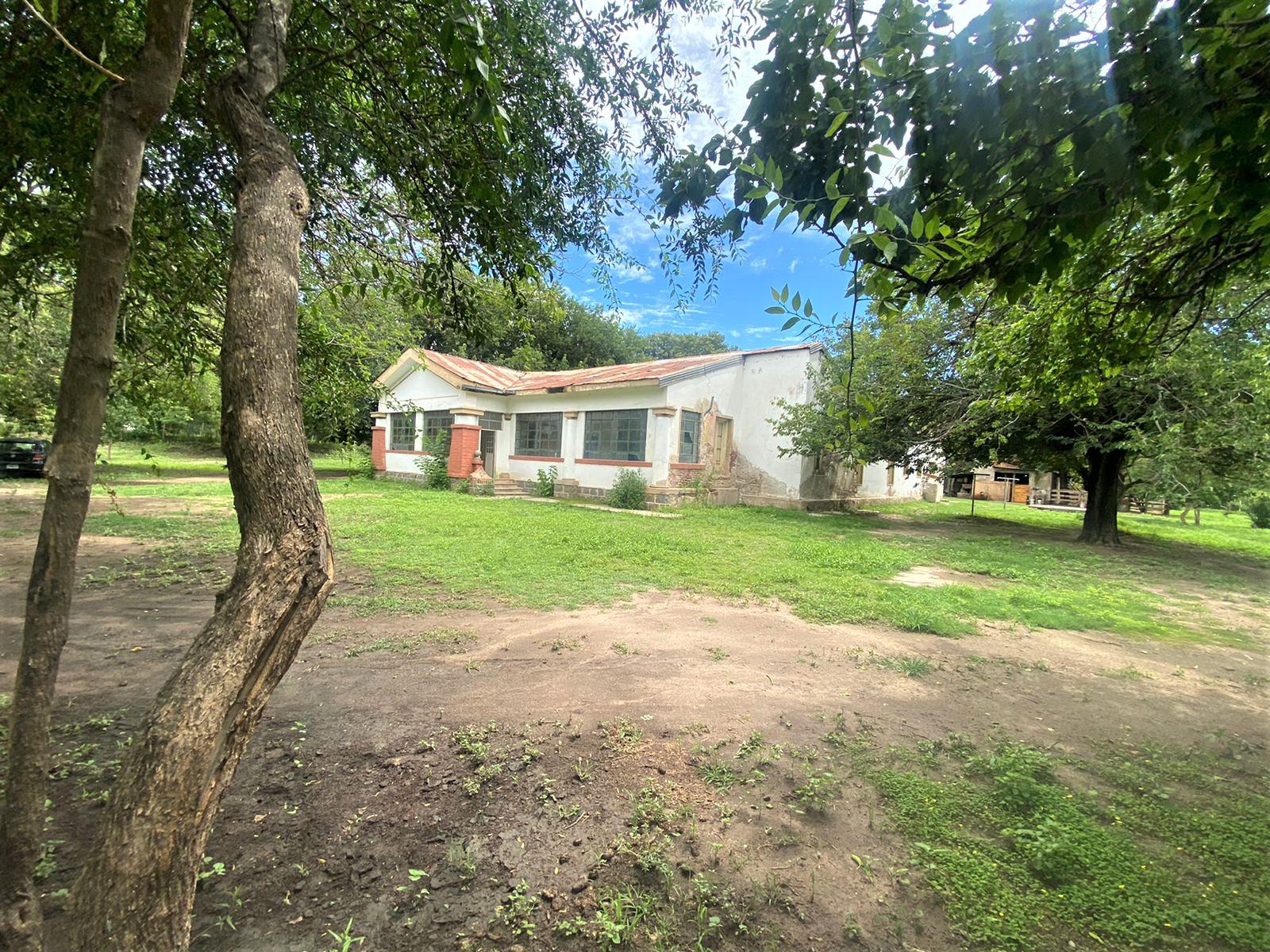 HERMOSA  CASA QUINTA (EX HOSTEL)  + DEPARTAMENTO EN AMPLIO PARQUE UBICADA EN  BIALET MASSÉ - ZONA CÉNTRICA EN COSTANERA RIO COSQUIN 1637