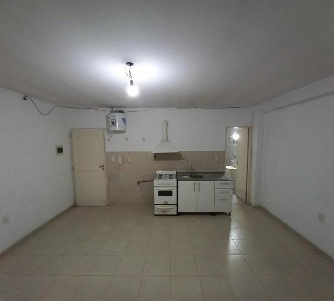 Departamento de un ambiente en Morón sur