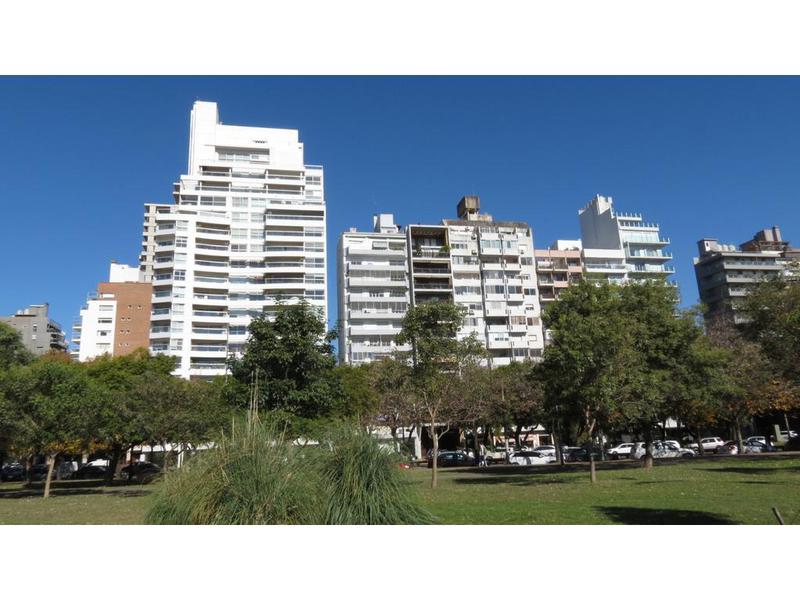 MONOAMBIENTE A LA VENTA EN GUEMES AL 1800 - FRENTE AL RÍO.