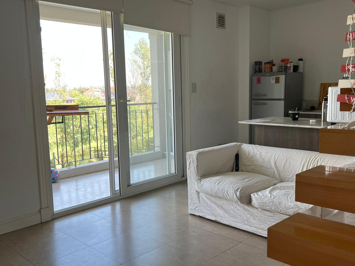 Venta  Departamento en Chateau, Barrio El Palmar