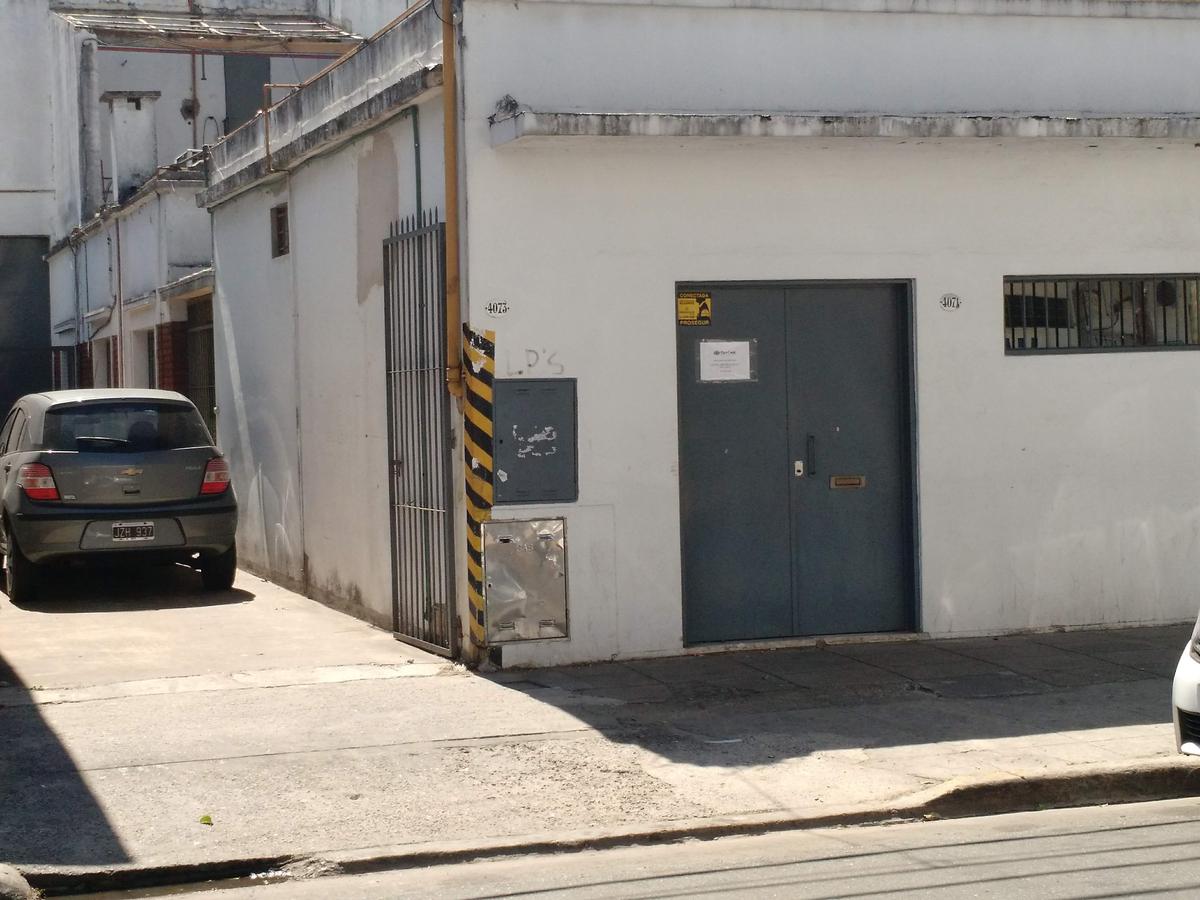 Oportunidad para inversores. Venta de Edificio comercial sobre Av. Ader. Carapachay. Vicente López