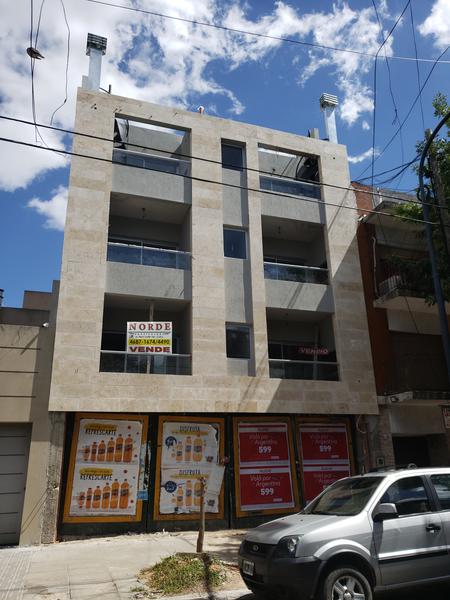 Venta departamento dos ambientes con balcon y terraza - Mataderos