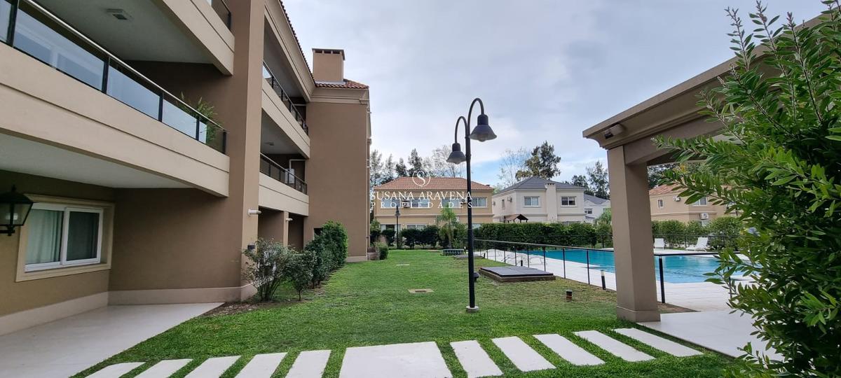 Departamento en venta en complejo Liquidambar, PIlar