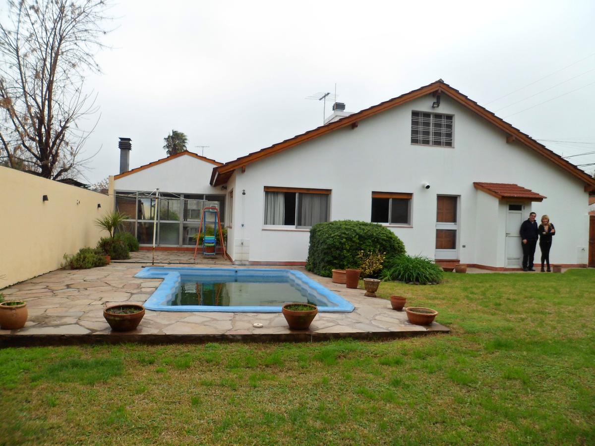 Casa Chalet 6 amb en venta Hurlingham Tesei