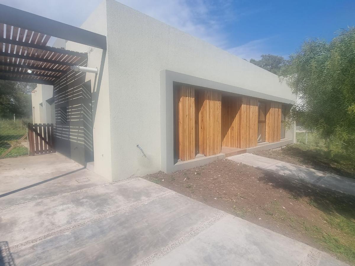 Casa en venta en Santa Elena, Pilar del Este