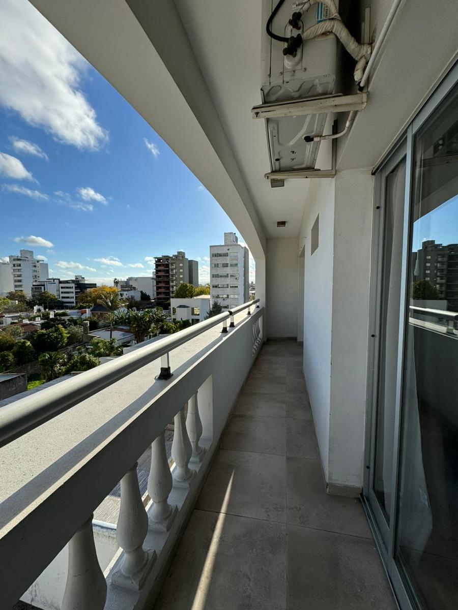 Departamento de 2 dormitorios en ALQUILER temporario  Calle 13 entre 38 y 39