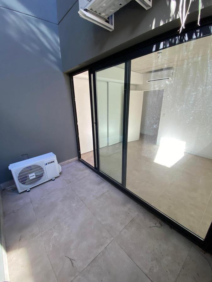 Venta 2 Ambientes con Patio a Estrenar  en  Palermo Holywood