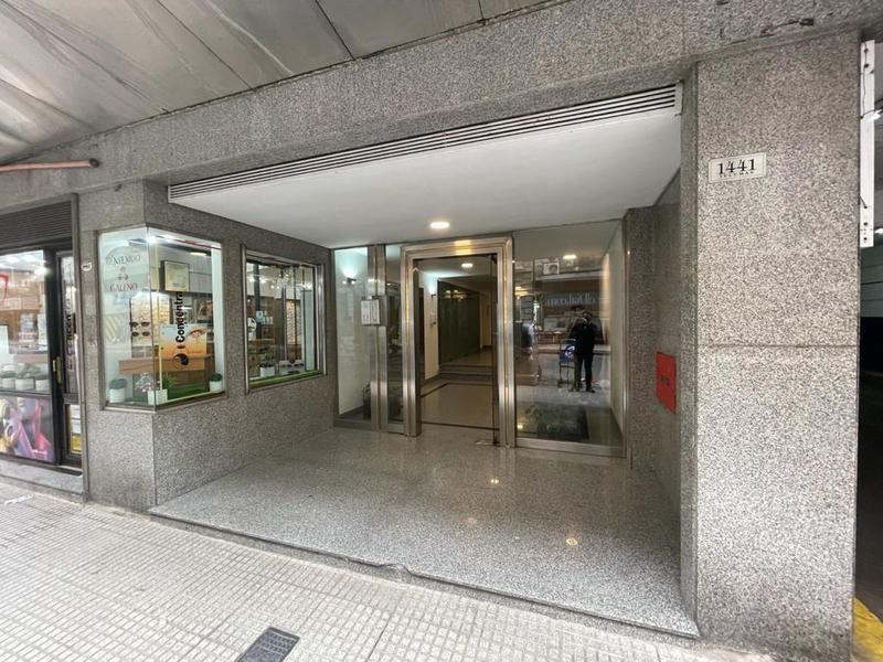 Tucuman 1400, Oficina 170m2, con patio, Tribunales.