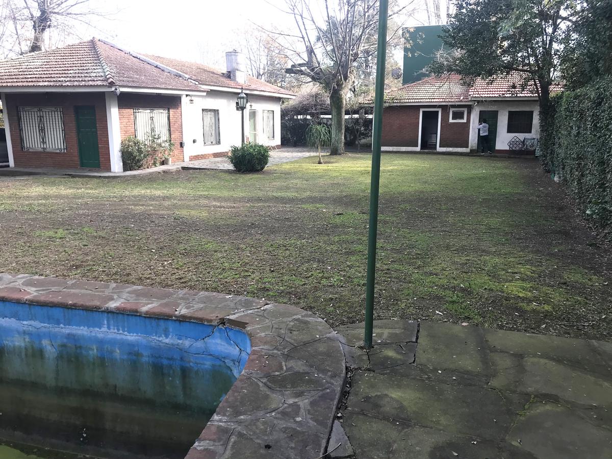 VENTA.CASA.QUINTA.LONCHAMPS.BURZACO.3 AMBIENTES.PILETA.COCHERA.PARQUE.