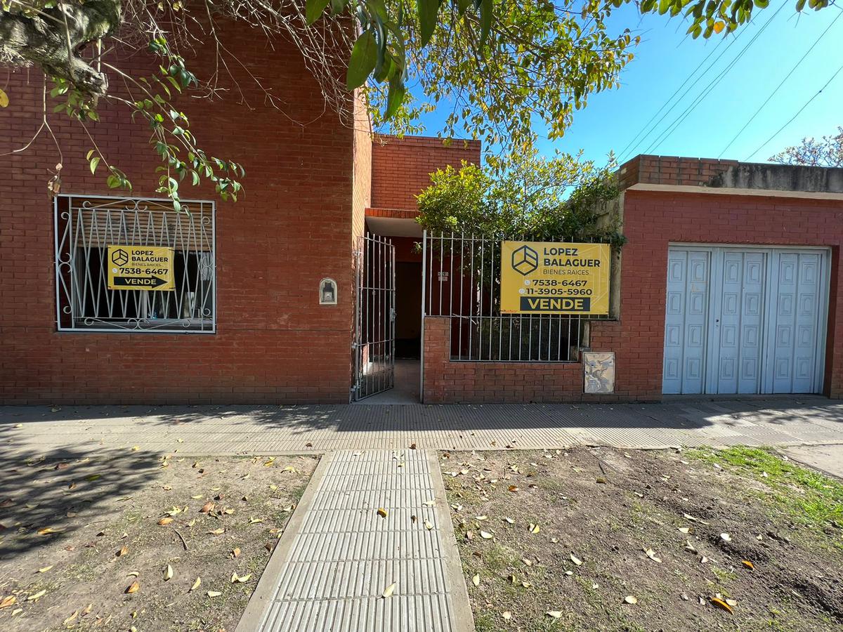 Casa de 3 ambientes , Garage ,Parrilla y  Fondo - San Vicente