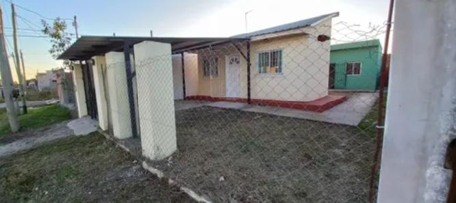 Gran Oportunidad - 2 Casas en terreno de 200mts2 - Barrio Santa Ana - Glew.