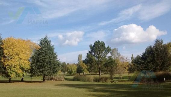 Espectacular Lote en Las Brisas Country Club, Pilar.