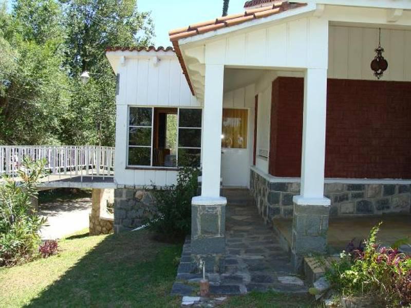 Chalet de cuatro dormitorios en Bº San Isabel