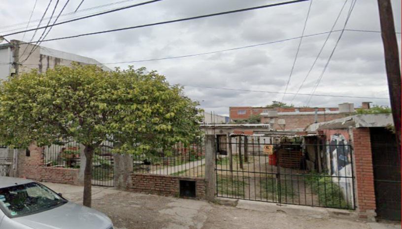 Terreno con construcción - zona macro centro