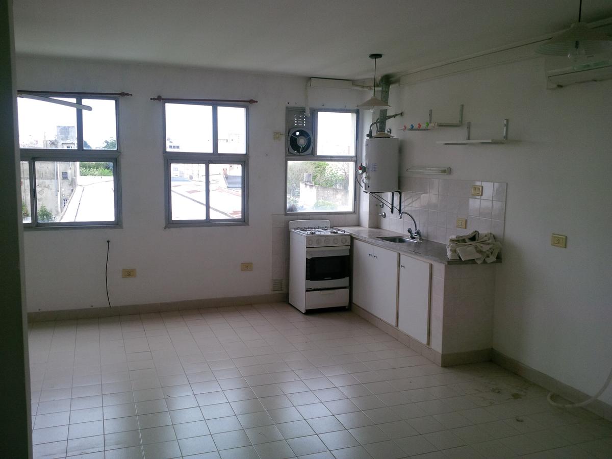 Venta Departamento Monoambiente 69 e/ 8 y 9