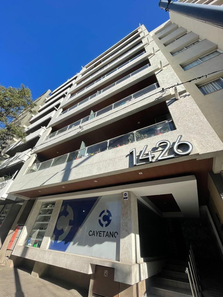 DEPARTAMENTO A LA VENTA A MTS DE CIUDAD UNIVERSITARIA CON BALCÓN